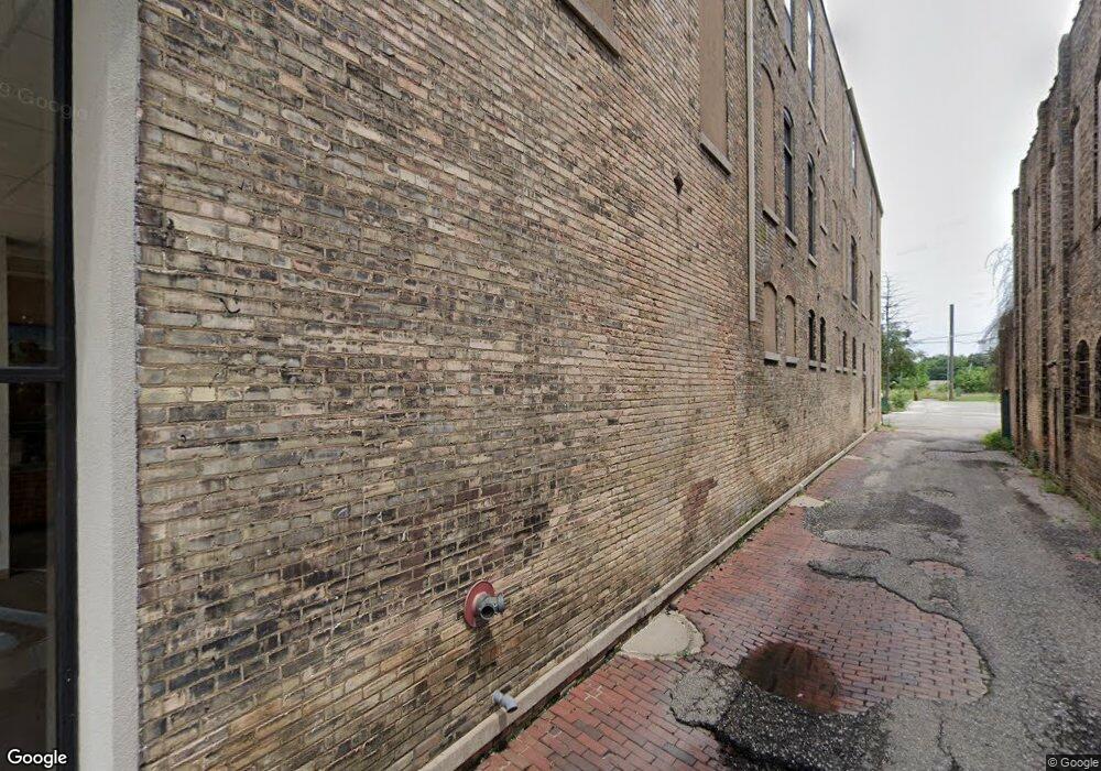 516 S Main St, Elkhart, IN 46516 - photo 1