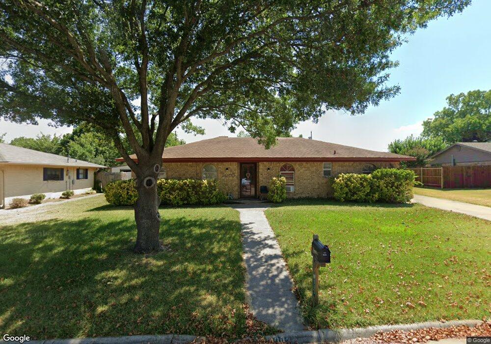 2003 College St, Gainesville, TX 76240 - photo 1
