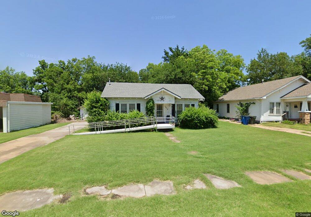 1014 E 4th St, Cushing, OK 74023 - photo 1