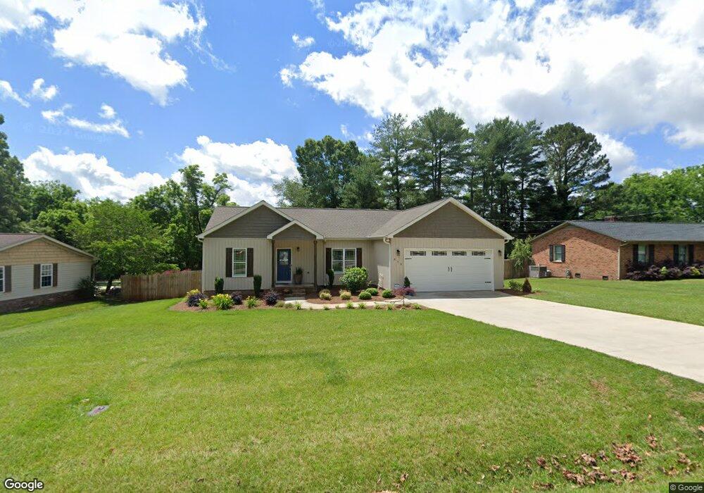 414 Chestnut Ln, Statesville, NC 28625 - photo 1