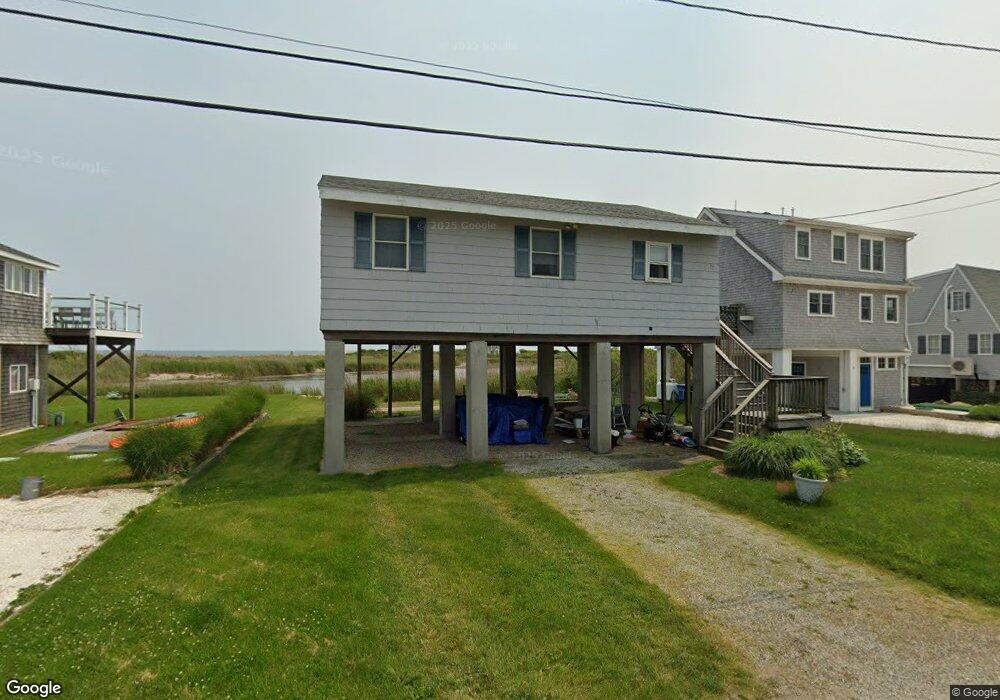 77 Ocean Ave, Wakefield, RI 02879 - photo 1
