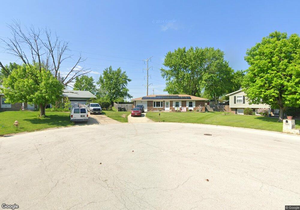 110 Saint George Ln, Oswego, IL 60543 - photo 1