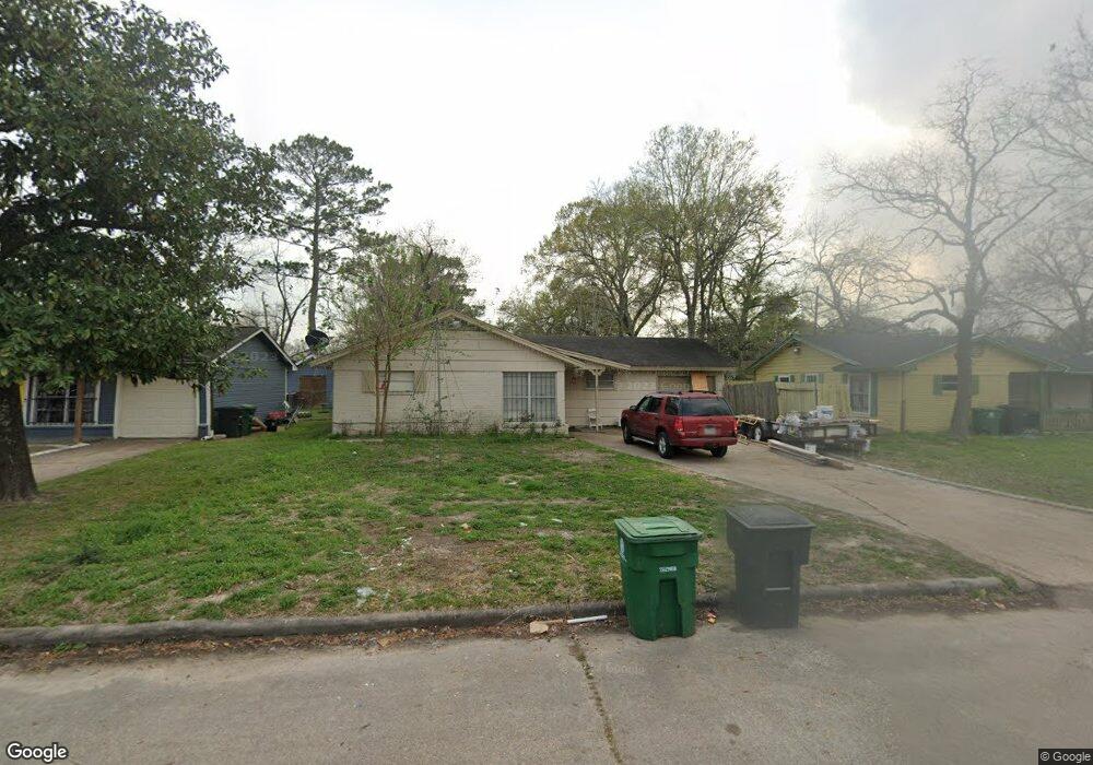 547 W Obion Rd, Houston, TX 77091 - photo 1