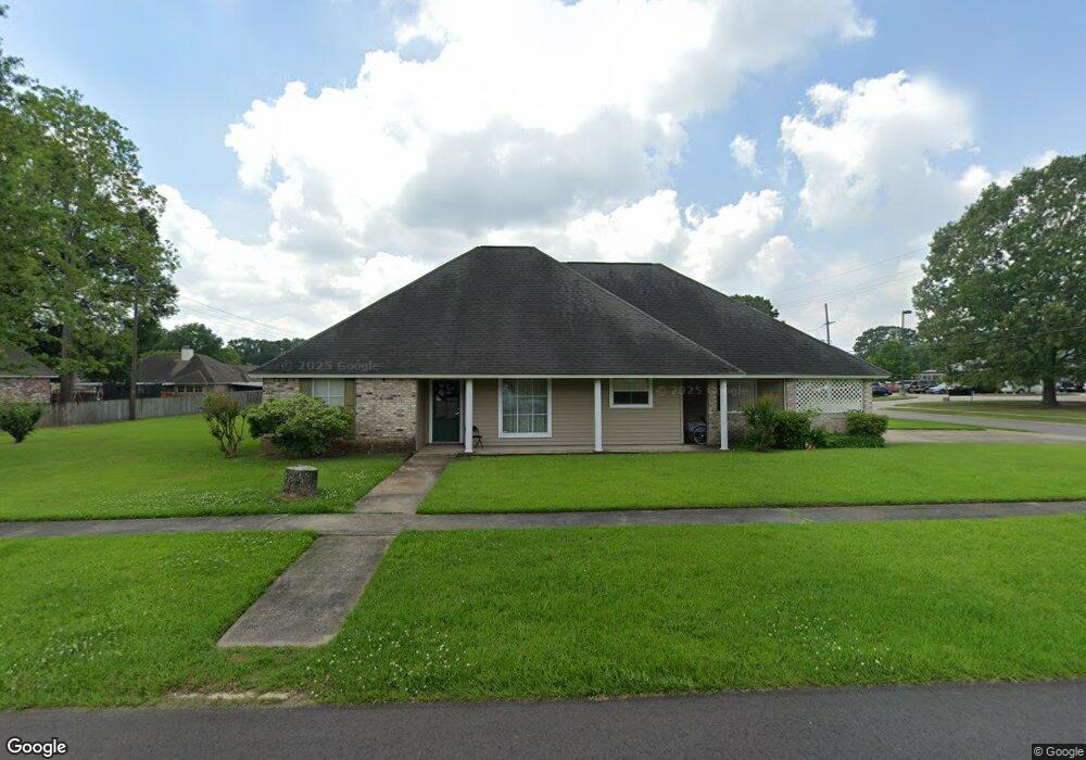 3924 Karen Elizabeth Dr, Zachary, LA 70791 - photo 1