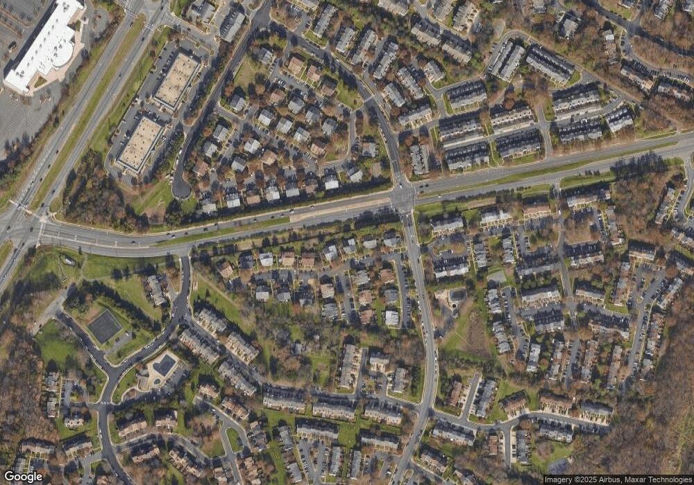 14004A Grumble Jones Ct, Centreville, VA 20121 - photo 1