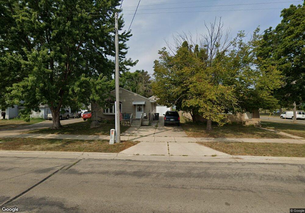 1004 4th St SE, Austin, MN 55912 - photo 1