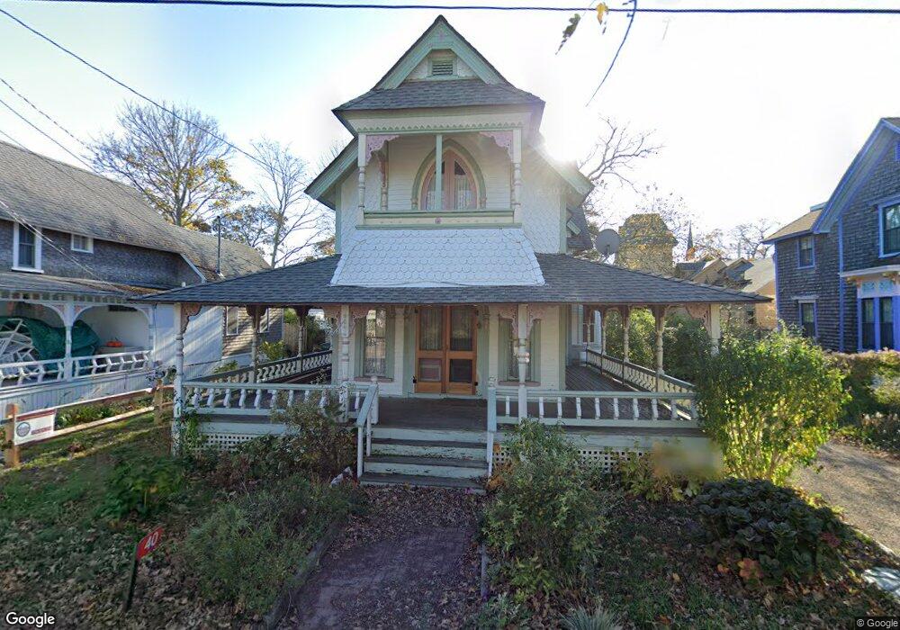 40 Narragansett Ave, Oak Bluffs, MA 02557 - photo 1