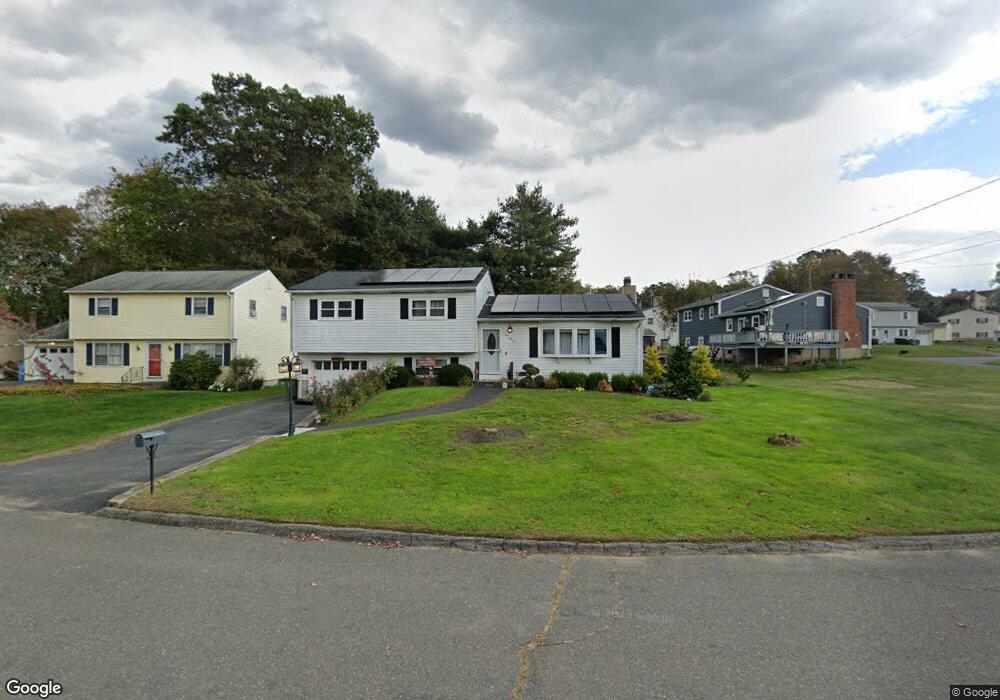 151 Dellwood Dr, Waterbury, CT 06708 - photo 1