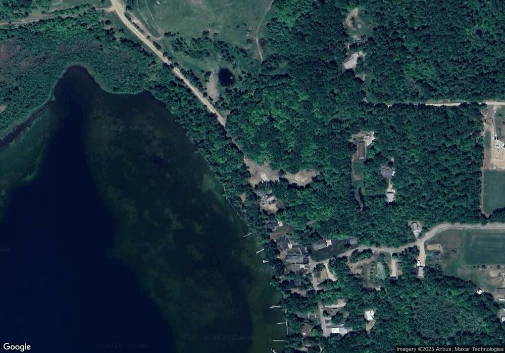 1030 W Lake Dr, West Branch, MI 48661 - photo 1