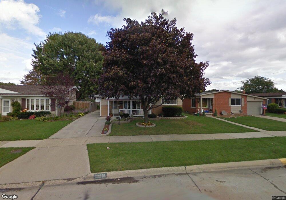 30648 Calahan Rd, Roseville, MI 48066 - photo 1