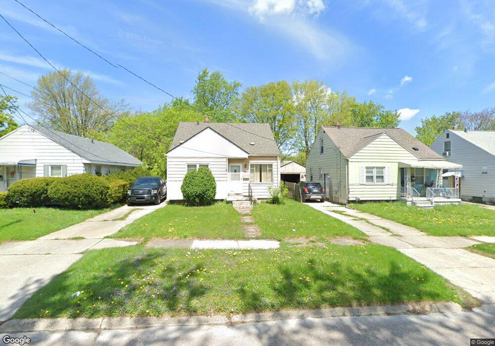 3918 Clairmont St, Flint, MI 48532 - photo 1