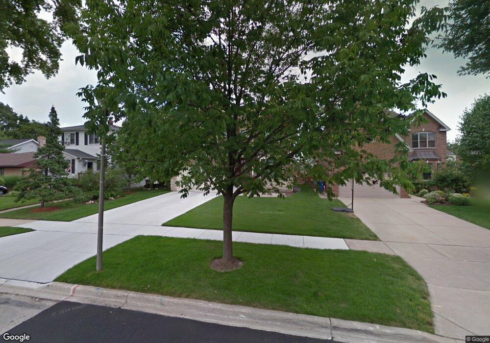 261 N Oaklawn Ave, Elmhurst, IL 60126 - photo 1