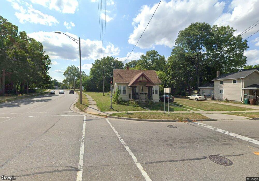 901 N Pine St, Lansing, MI 48906 - photo 1