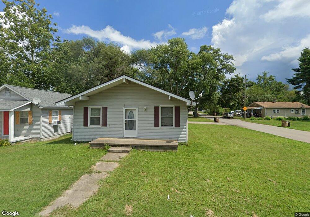 605 Mcclure Rd, Columbus, IN 47201 - photo 1