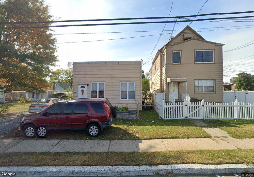 683 Pfeiffer Blvd, Perth Amboy, NJ 08861 - photo 1