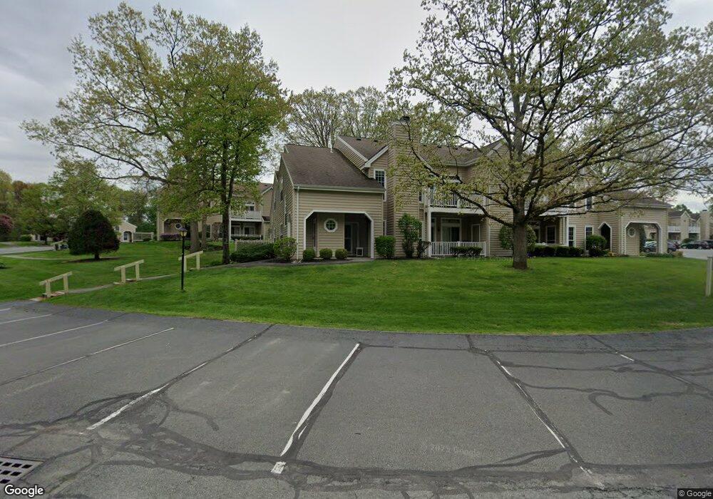 512 Hampton Place Blvd, Troy, NY 12180 - photo 1