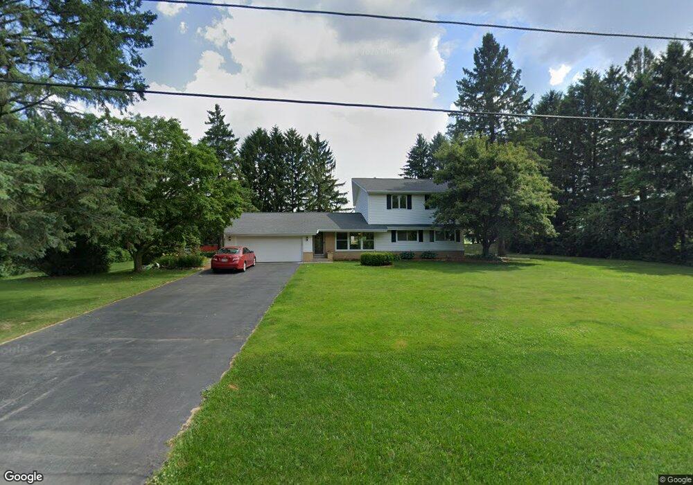 N59W25771 Walnut Rd, Sussex, WI 53089 - photo 1
