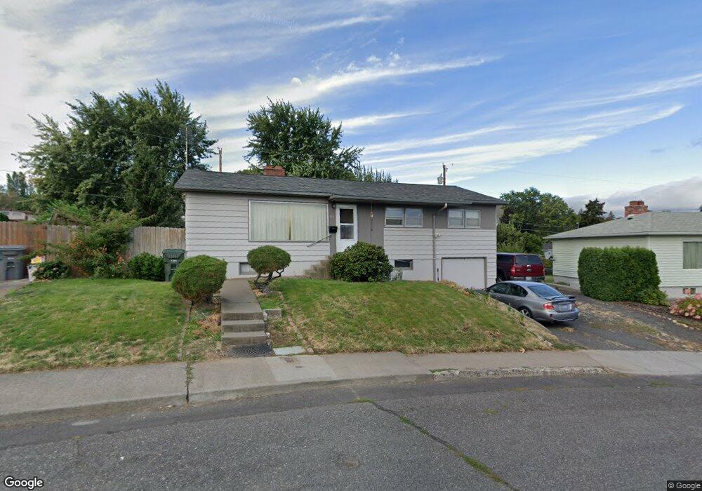 716 E 19th St, the Dalles, OR 97058 - photo 1