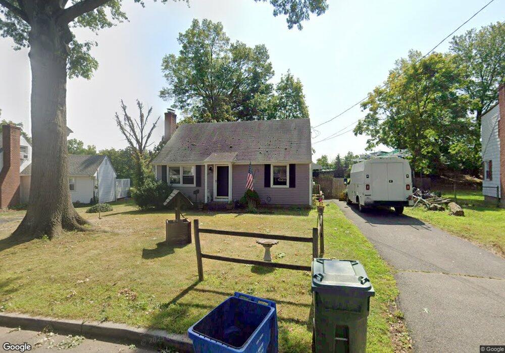 157 Fisher Rd, Middletown, CT 06457 - photo 1