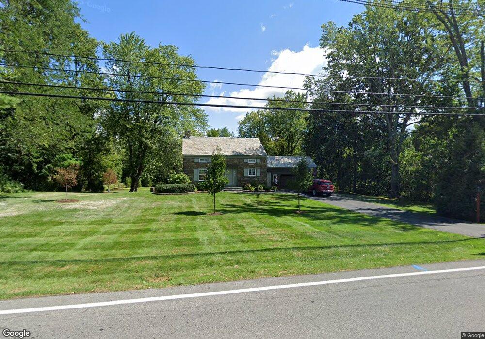 676 St Davids Ln, Schenectady, NY 12309 - photo 1