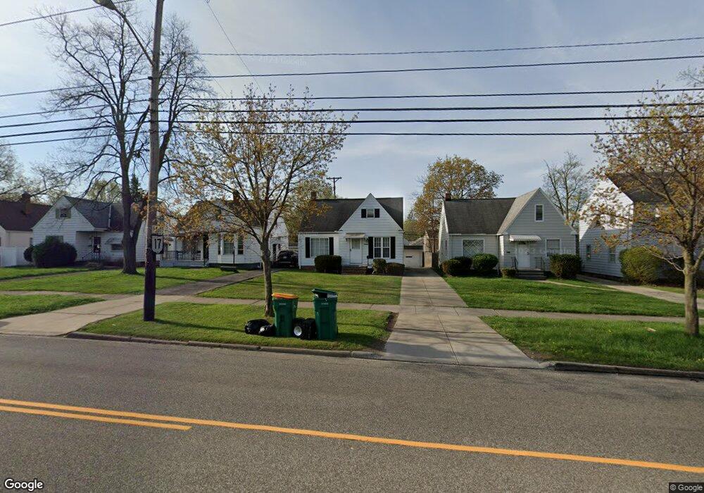 17906 Libby Rd, Maple Heights, OH 44137 - photo 1