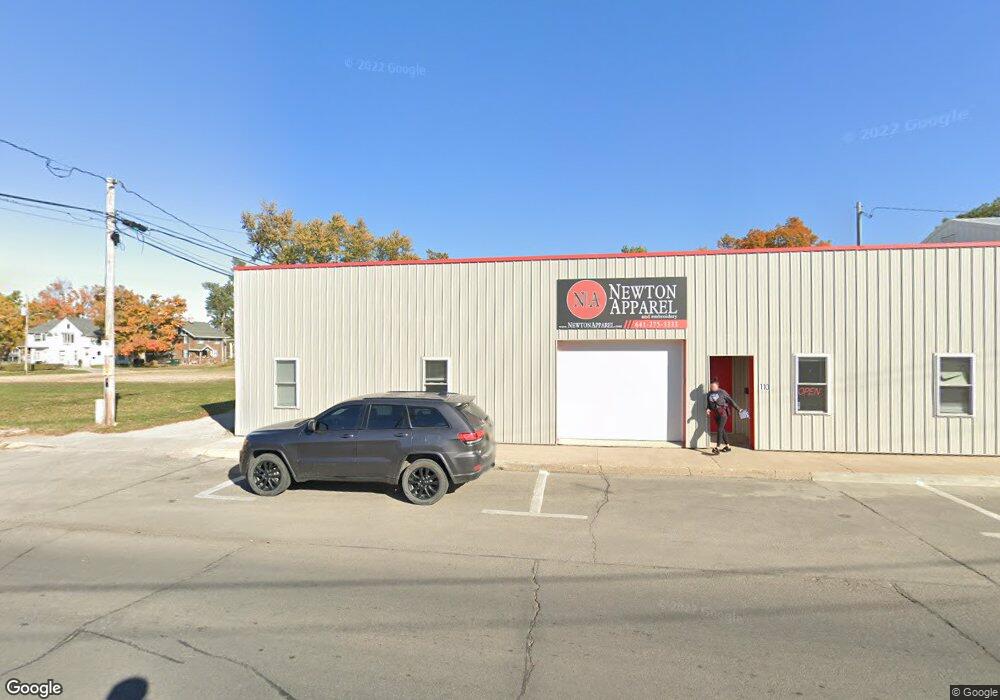 114 E 4th St N, Newton, IA 50208 - photo 1