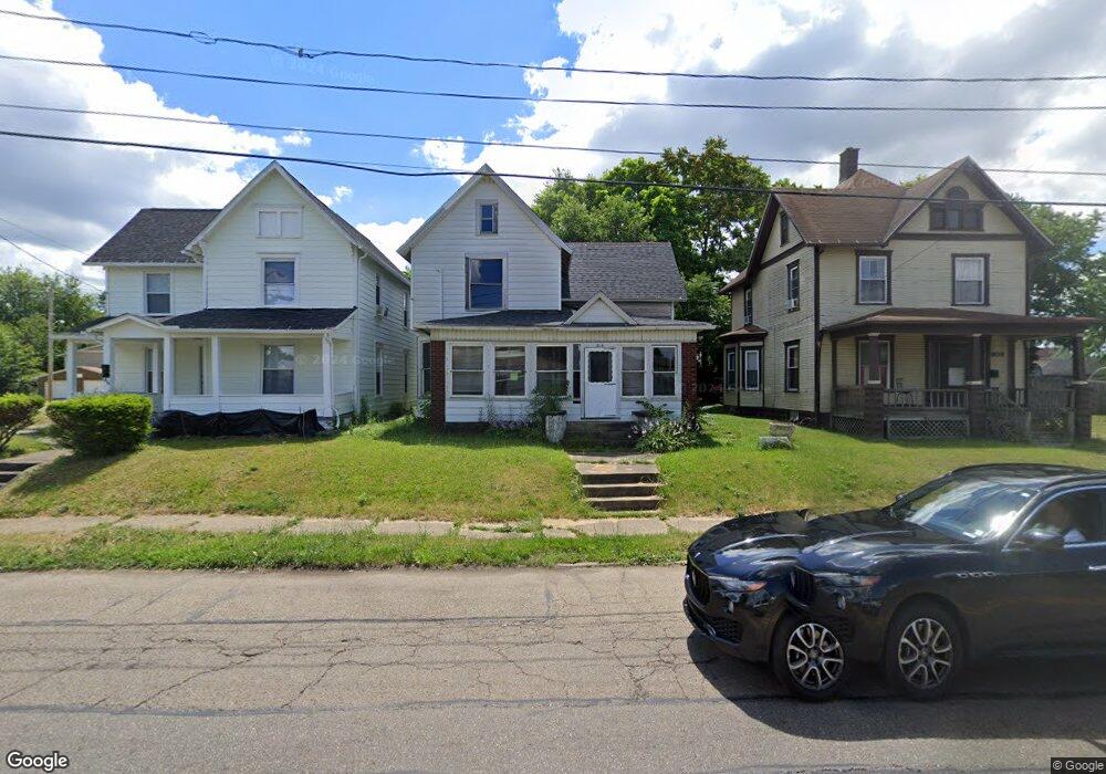 814 Ojays Pkwy NE, Canton, OH 44705 - photo 1