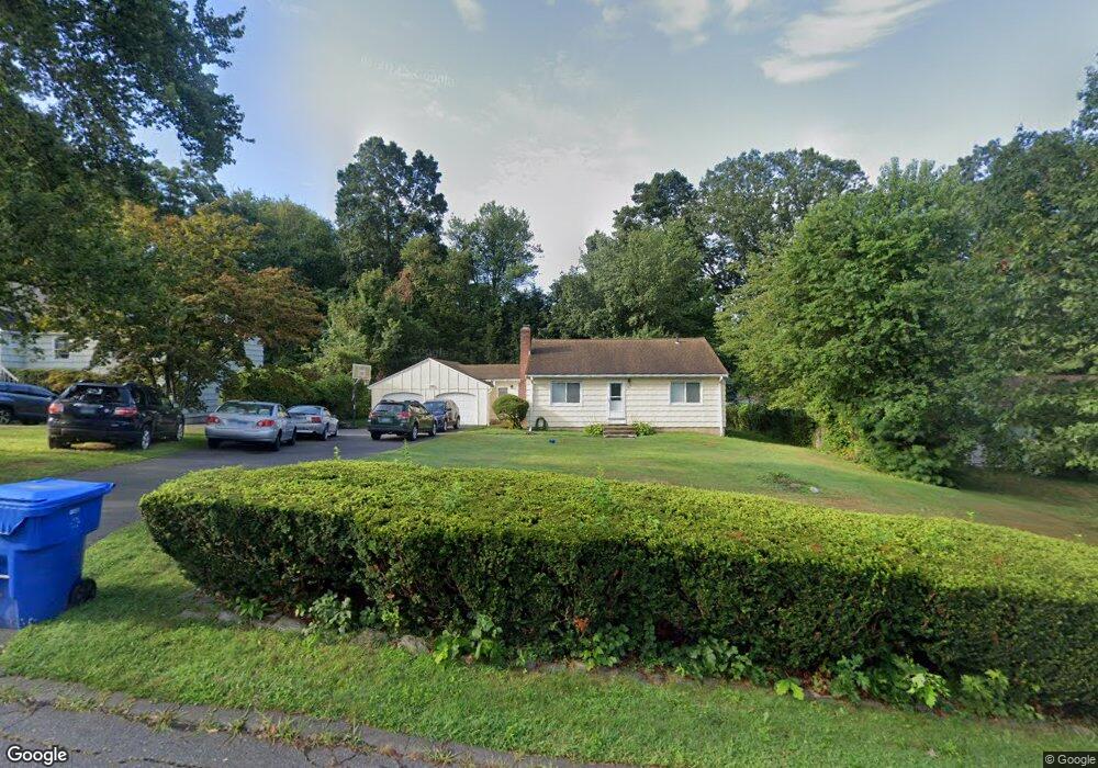 47 Lake Garda Dr, Unionville, CT 06085 - photo 1