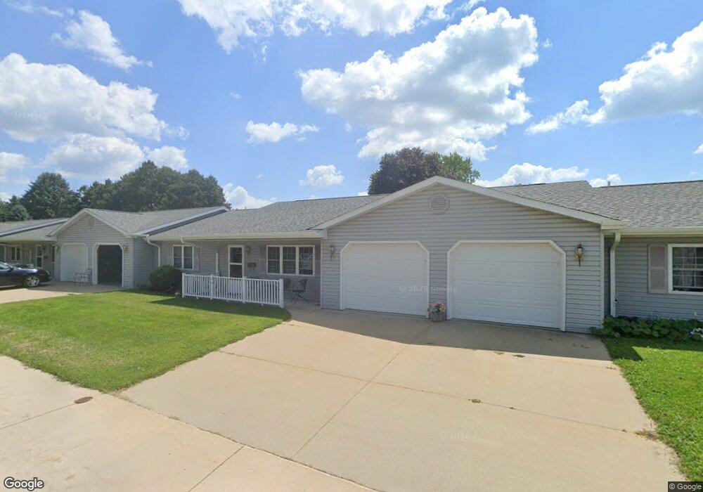 314 E Elm St unit 9, West Union, IA 52175 - photo 1