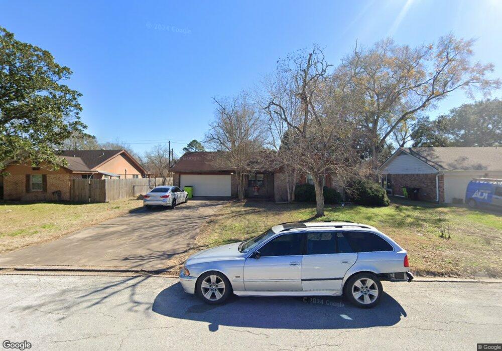 1721 Avenue R, Rosenberg, TX 77471 - photo 1