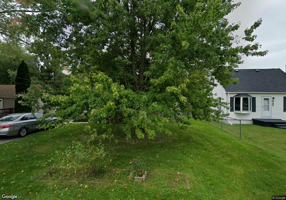 941 R G Curtiss Ave, Lansing, MI 48911 - photo 1