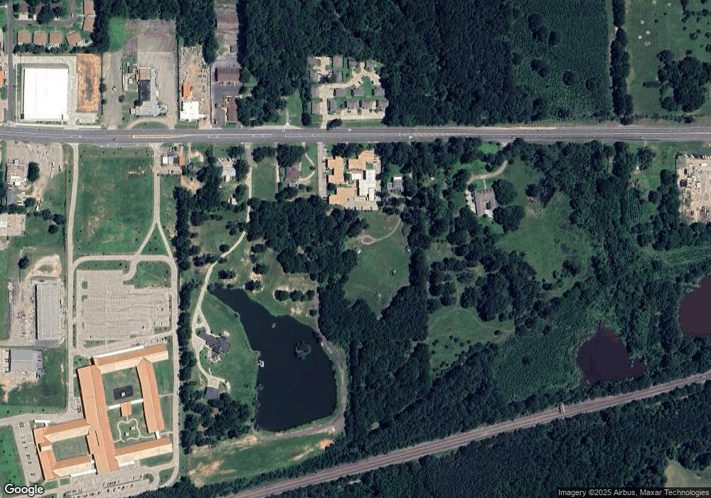 2106 E Marshall Ave, Longview, TX 75601 - photo 1