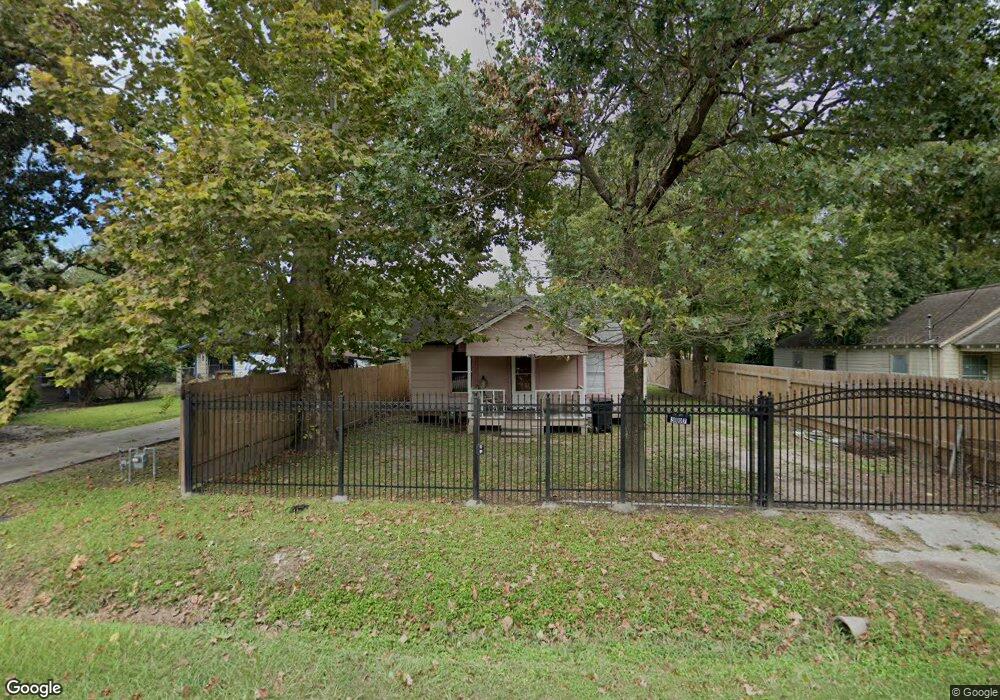 3107 Caplin St, Houston, TX 77026 - photo 1