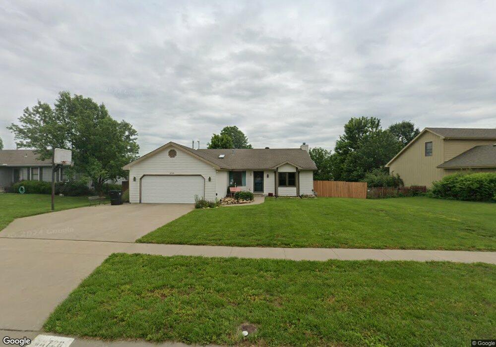 3726 SW Moundview Dr, Topeka, KS 66610 - photo 1