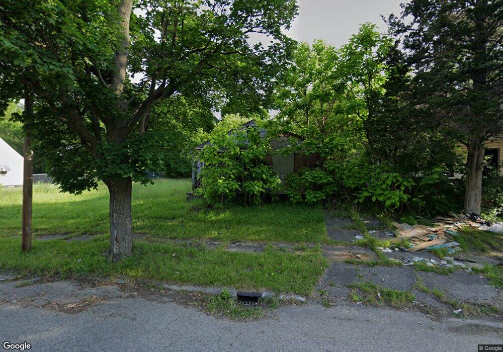 429 E Alma Ave, Flint, MI 48505 - photo 1