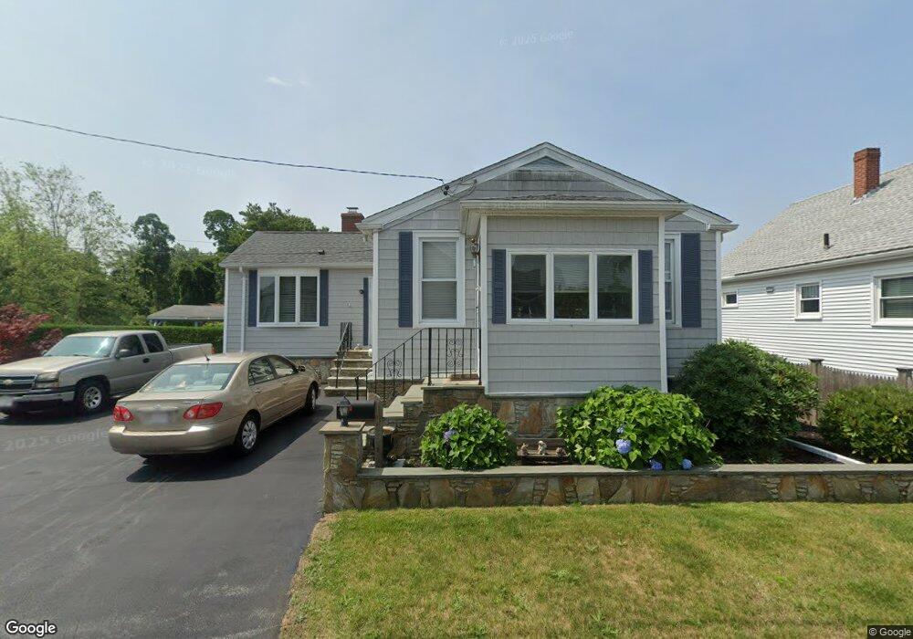 73 Center St, South Dartmouth, MA 02748 - photo 1