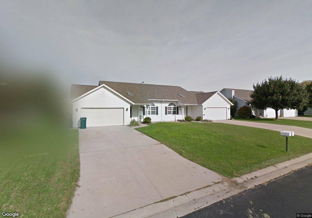 1692 W Greenlawn Ln, Appleton, WI 54914 - photo 1