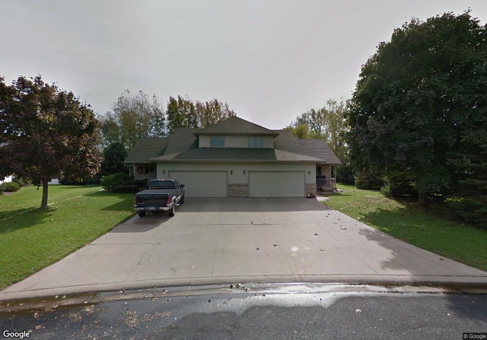 1675 W Roselawn Dr, Appleton, WI 54914 - photo 1