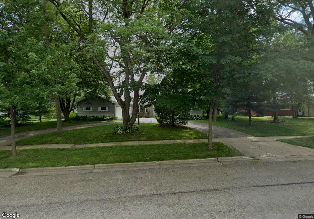 304 Sterling Dr, Oregon, WI 53575 - photo 1