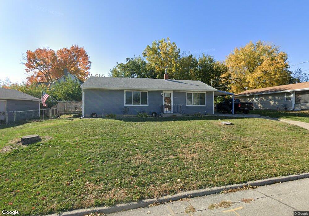 315 E 9th St N, Newton, IA 50208 - photo 1