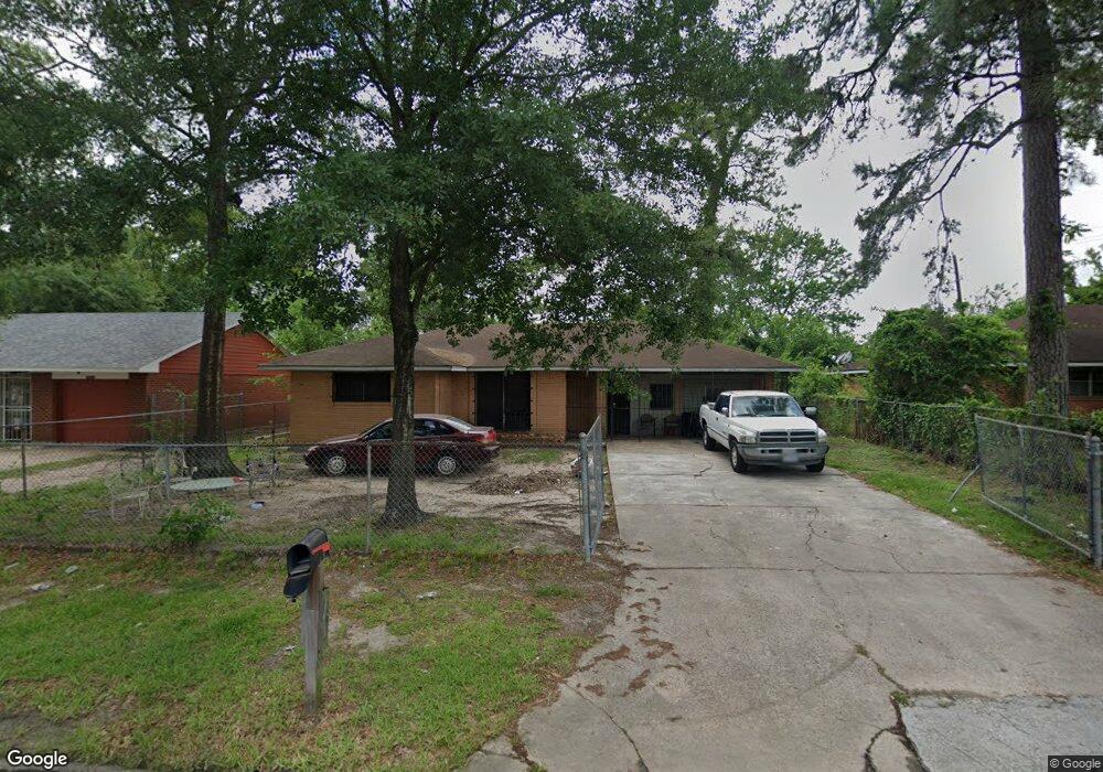 10537 Kelburn Dr, Houston, TX 77016 - photo 1