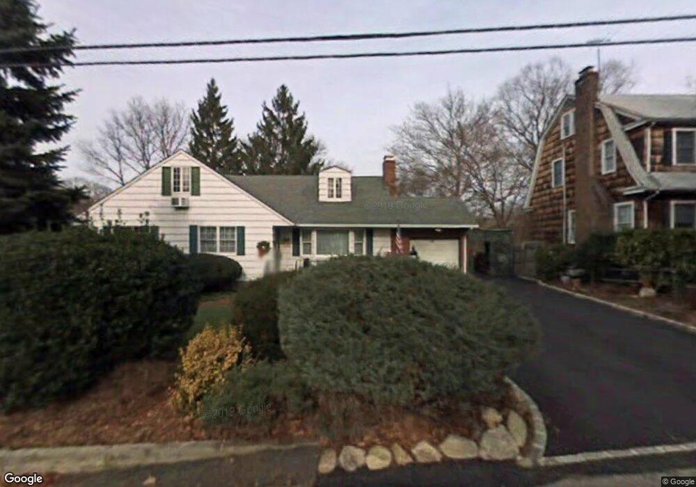 14 Waverly St, Glen Head, NY 11545 - photo 1