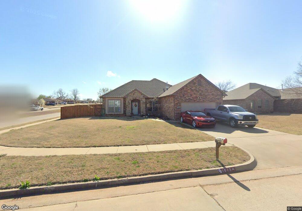 1613 Pinewood Dr, Moore, OK 73160 - photo 1