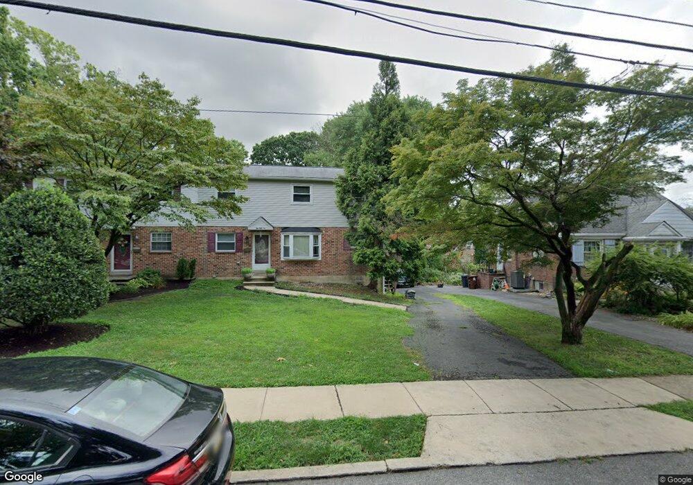 252 W Marshall Rd, Lansdowne, PA 19050 - photo 1