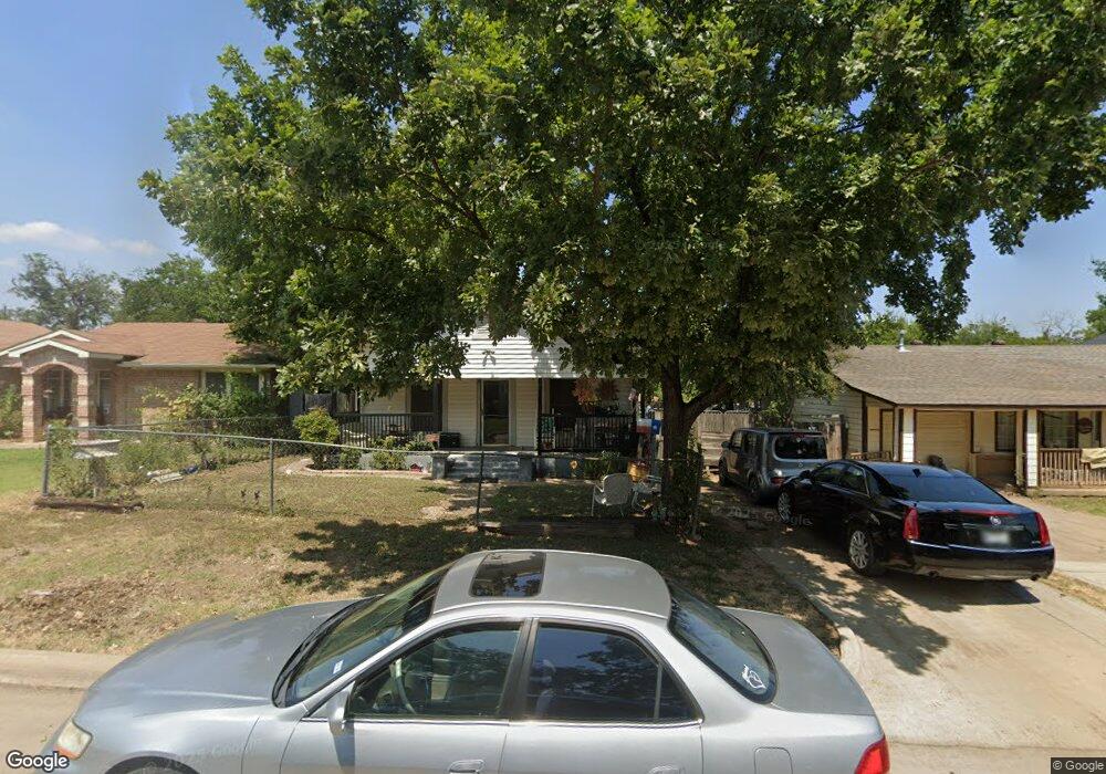 2710 NW Loraine St, Fort Worth, TX 76106 - photo 1