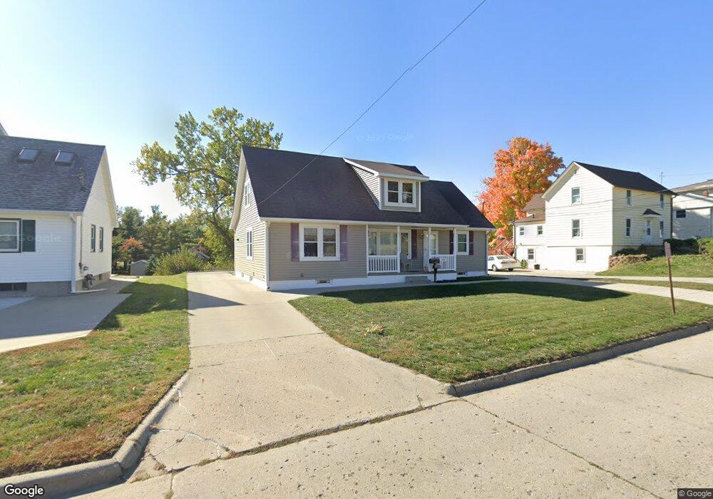 1723 S 4th Ave E, Newton, IA 50208 - photo 1