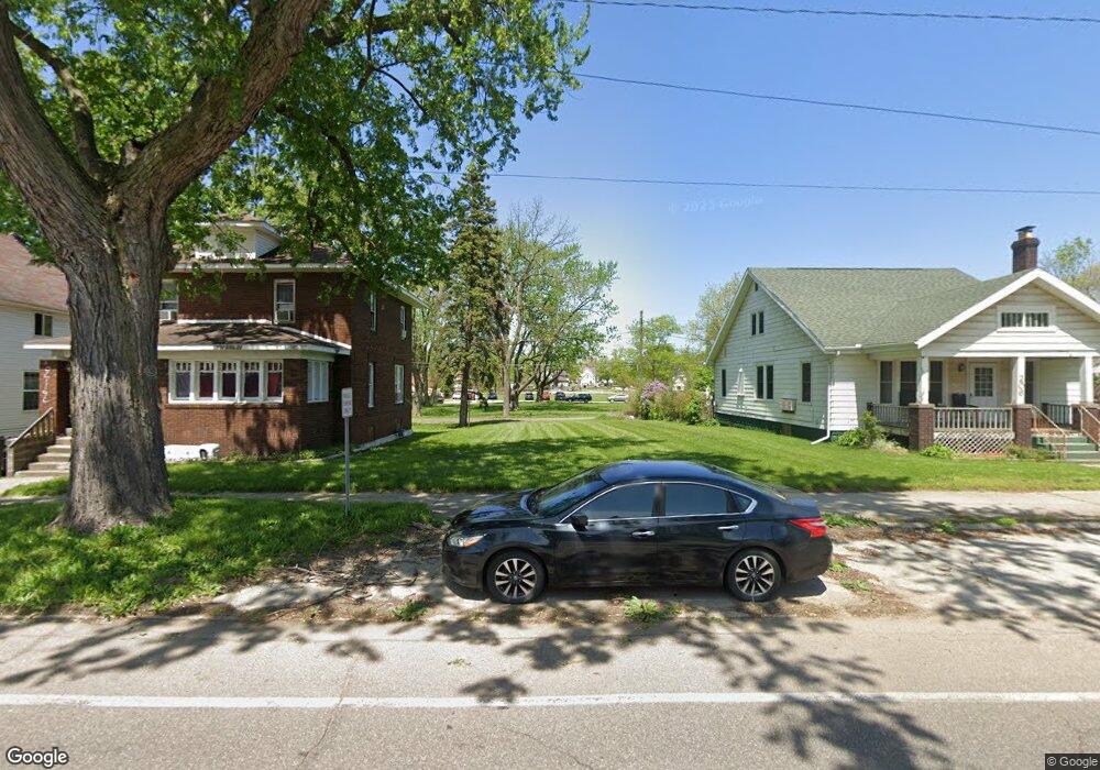 208 W Indiana Ave, Elkhart, IN 46516 - photo 1