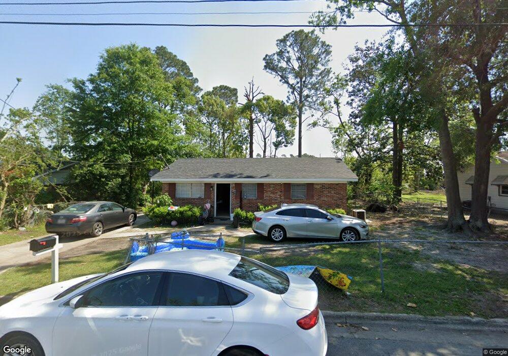 606 Magnolia St, Douglas, GA 31533 - photo 1