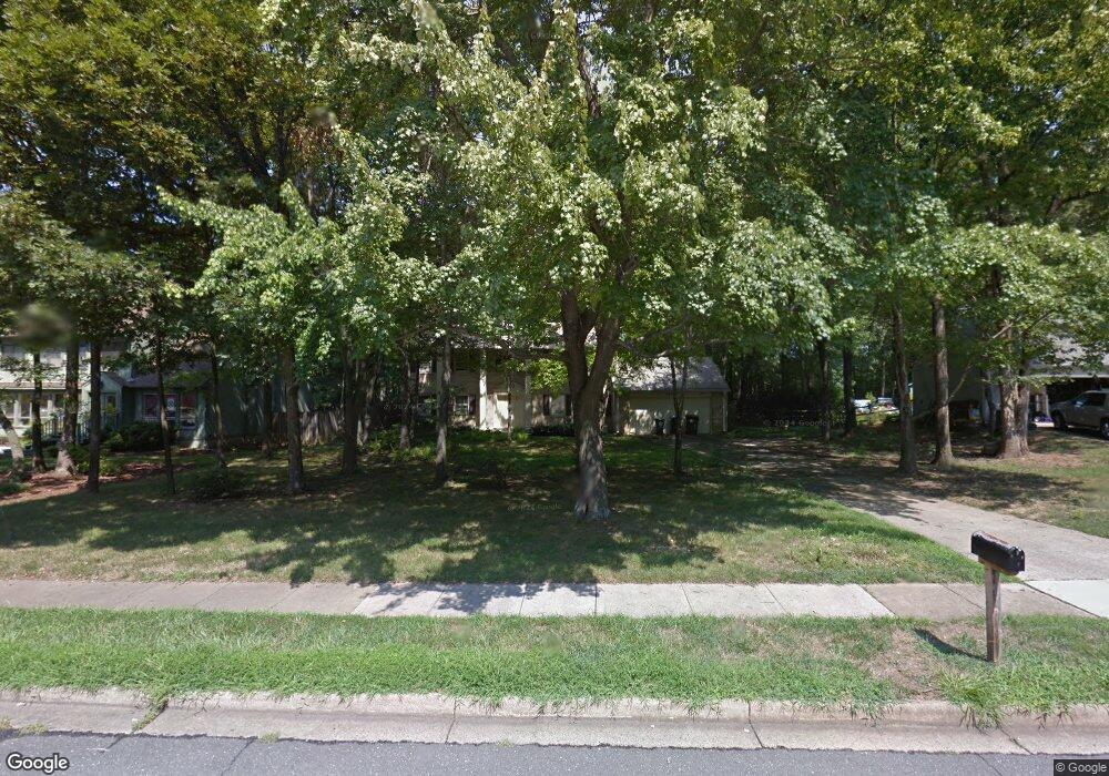 2440 Brussels Ct, Reston, VA 20191 - photo 1