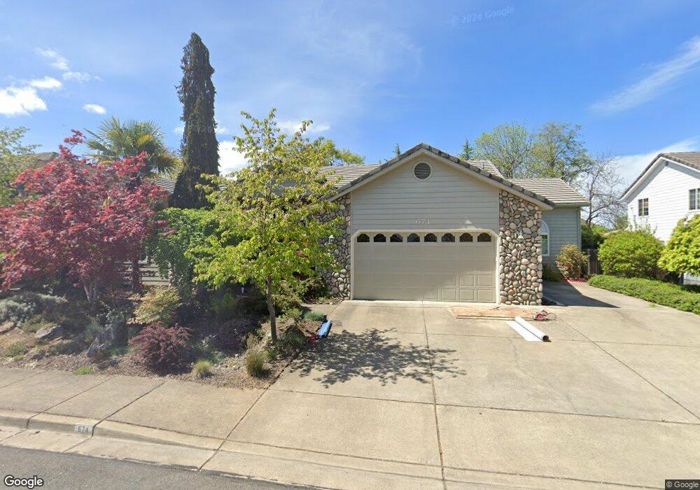 674 Lynn Ln, Central Point, OR 97502 - photo 1